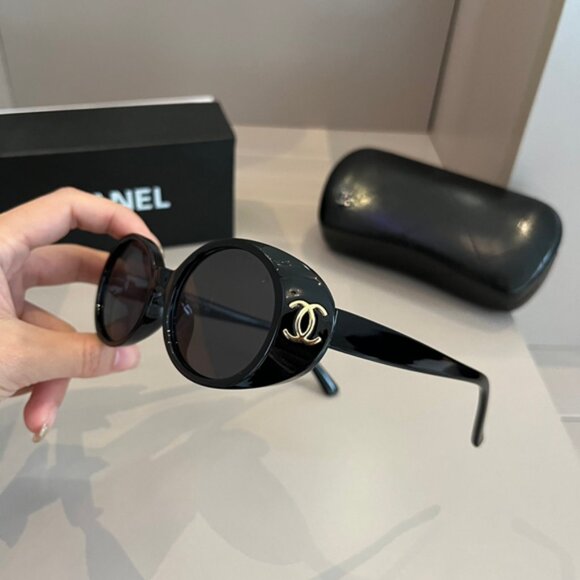 CHANEL Women\'s Black Sunglasses main image 6
